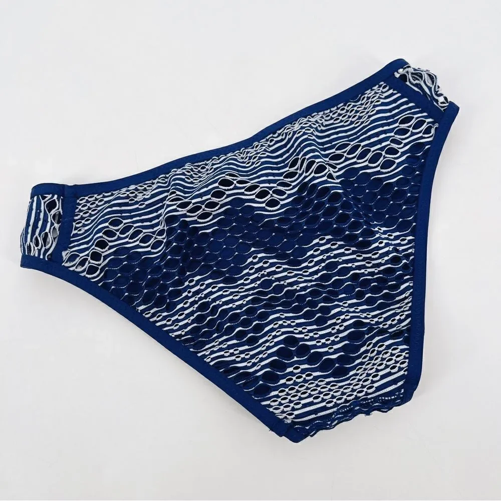 NWOT Becca by Rebecca Virtue Reveal Crochet Hipster Bikini‎ Bottom XS